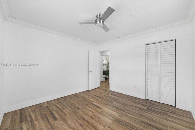 Building Photo - 6381 SW 39th St
