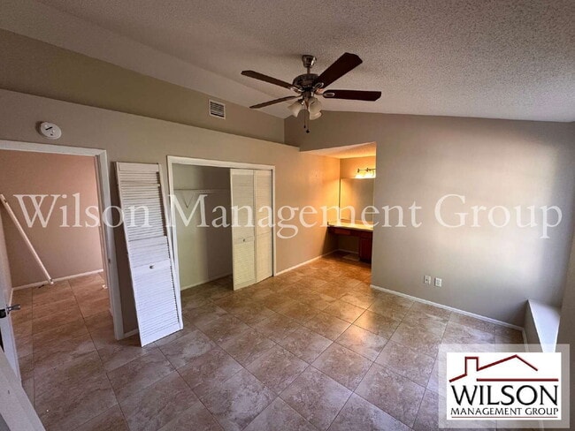 Building Photo - 2971 Embassy Ct