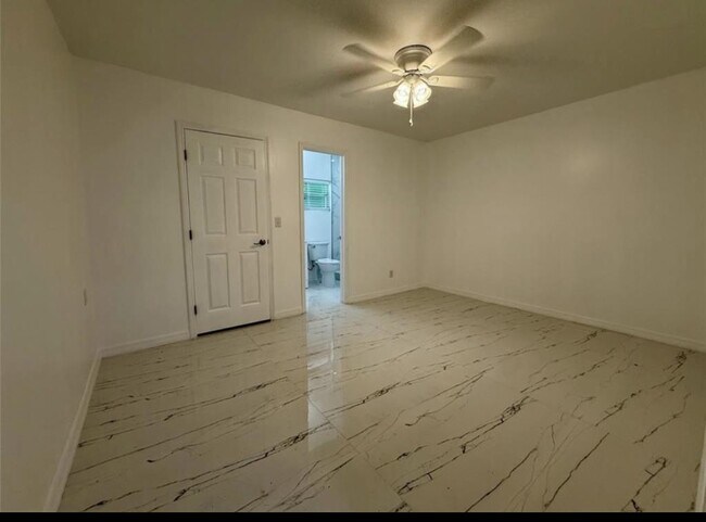 Building Photo - 1617 Birch St