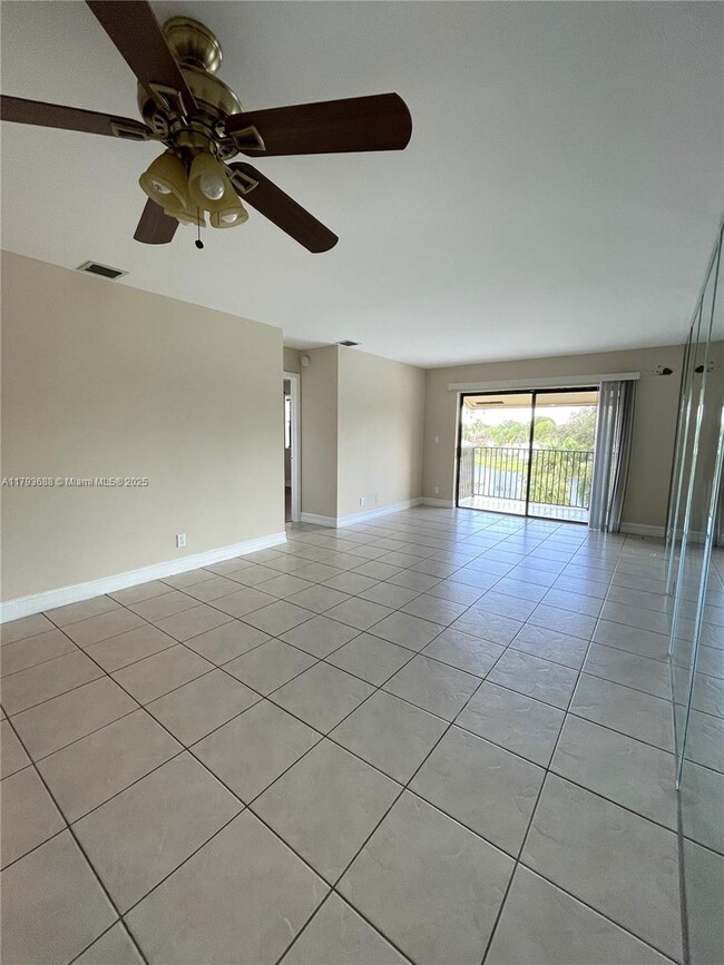 Building Photo - 11453 NW 39th Ct