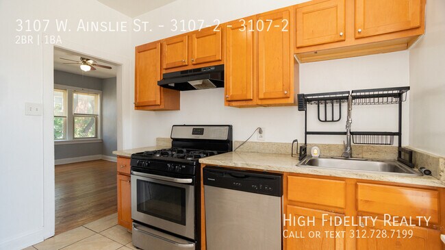Building Photo - 3107 W Ainslie St