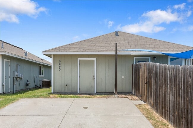 Building Photo - 3643 WL Breeding Dr