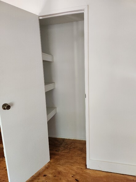 Building Photo - 5800 Sparta Rd