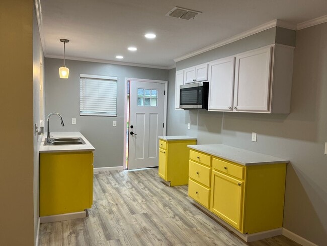 Building Photo - Beautiful Newly Built 2 Bedroom Home  1/2 Off First Month’s Rent