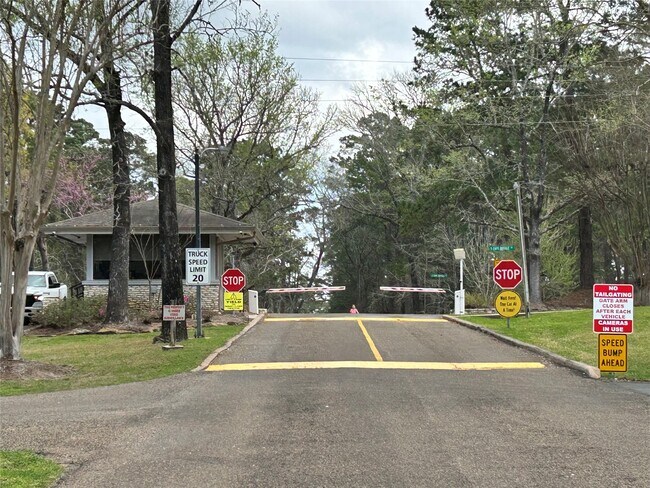 Building Photo - 30 Harbour Ln