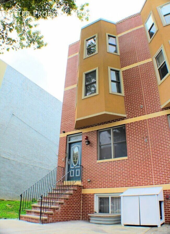 Building Photo - 2322 N Park Ave