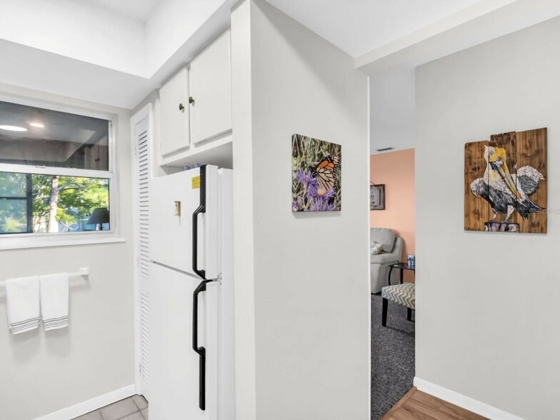 Building Photo - 616 Windrush Bay Dr