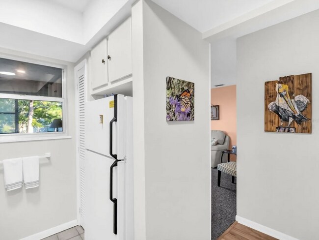 Building Photo - 616 Windrush Bay Dr