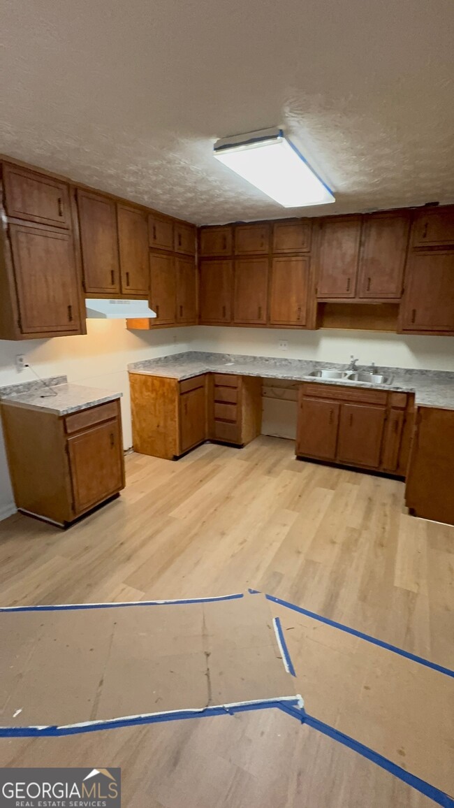 Building Photo - 1727 Salem Woods Dr SE