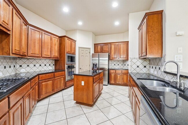 Building Photo - 10028 Lisi Anne Dr