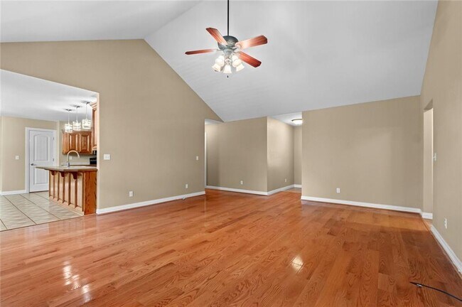 Building Photo - 99 Buckingham Dr