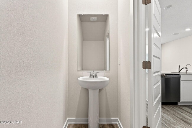 Building Photo - 41 S Main Deck Dr