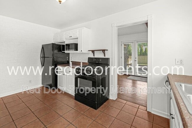 Building Photo - 957 Woodhill Dr