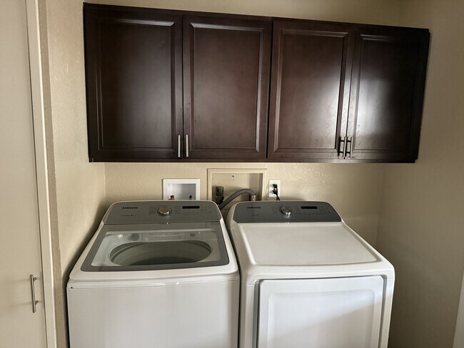 Building Photo - 24992 Cam Del Sol