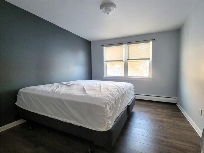 Building Photo - 70 Carroll Ave