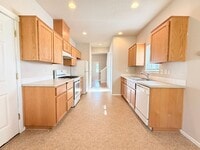 Building Photo - R0476