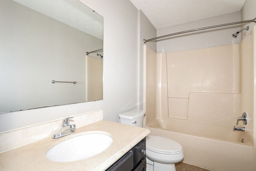 Building Photo - 6210 Carrie Cir
