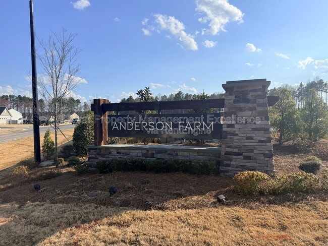 Building Photo - 810 Old Tarboro Rd
