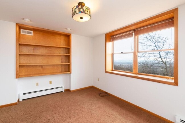 Building Photo - 200 Bent Tree Rd