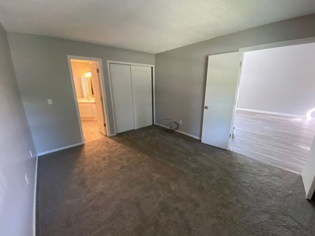 Building Photo - 8393 W 90th Pl
