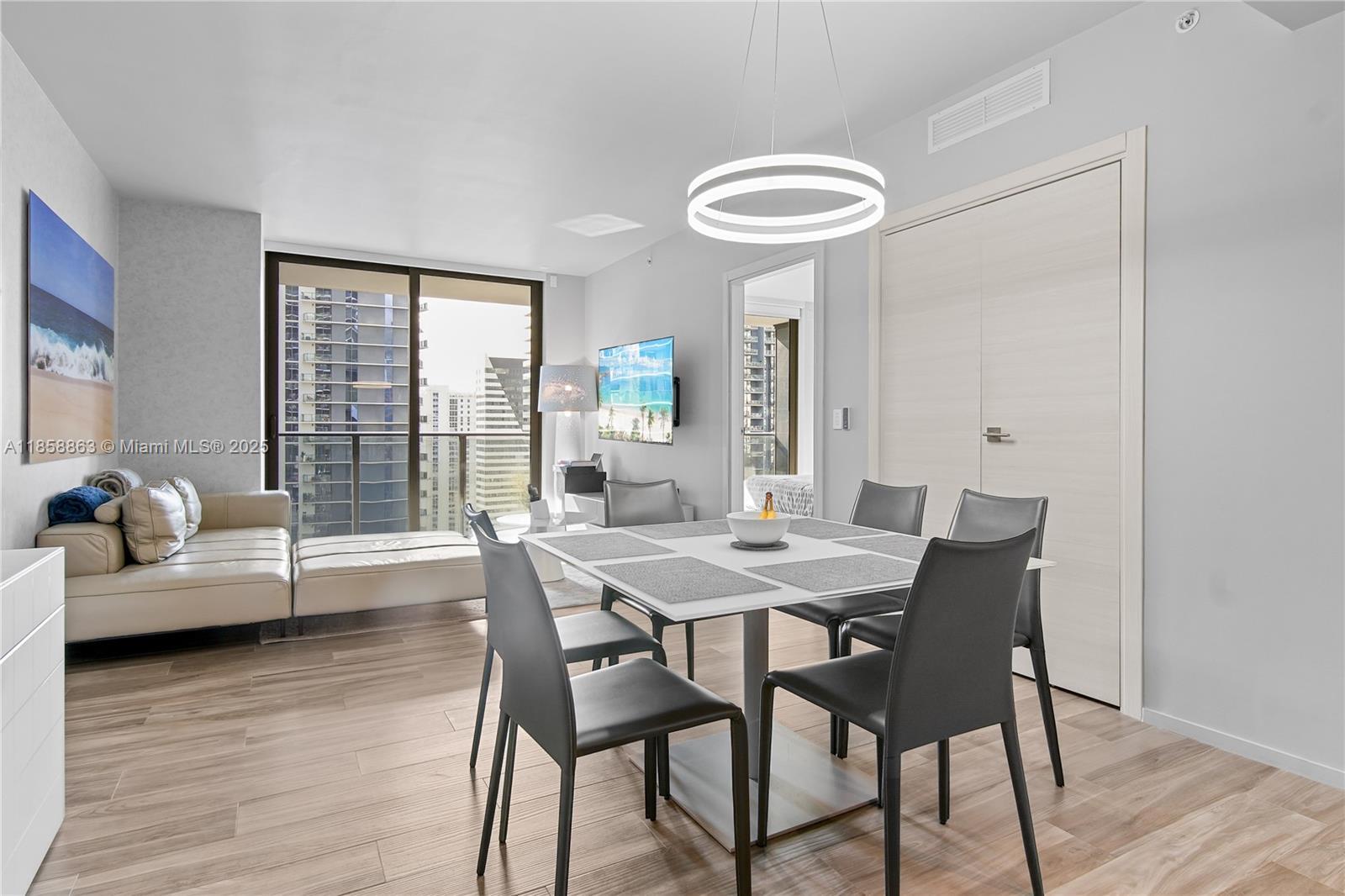 Building Photo - 801 S Miami Ave