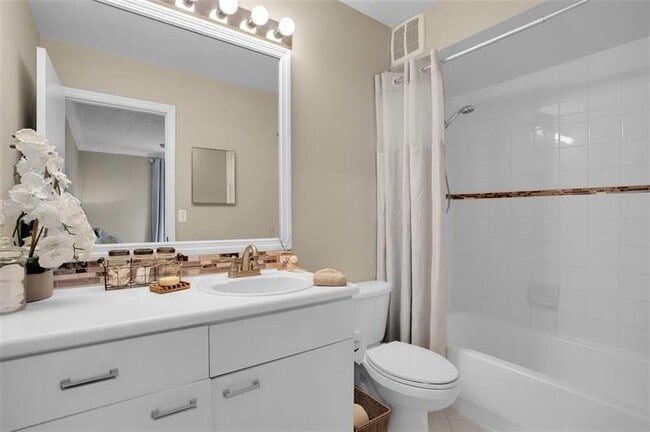 Building Photo - 2188 Salerno Cir