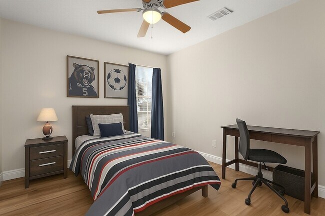 Building Photo - 3803 Redbud Dr