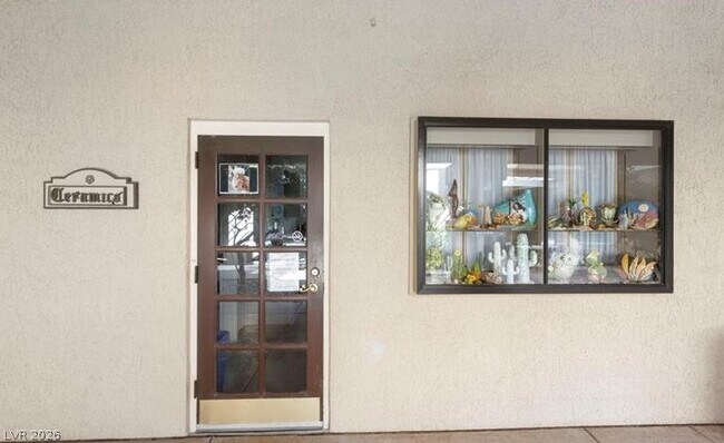 Building Photo - 8701 Prairie Hill Dr
