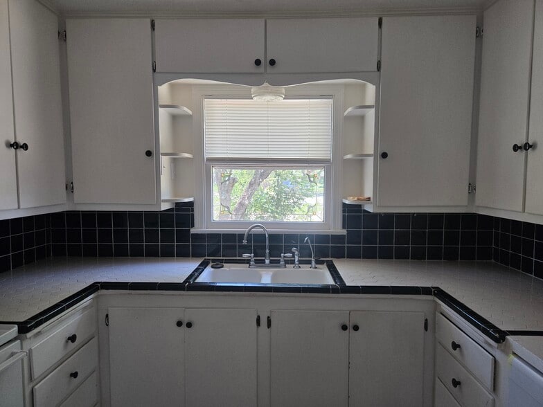 Original 1957 wood custom built cabinets and tile and sink with reverse osmosis and garbage disposal - 2863 Colorado Ave