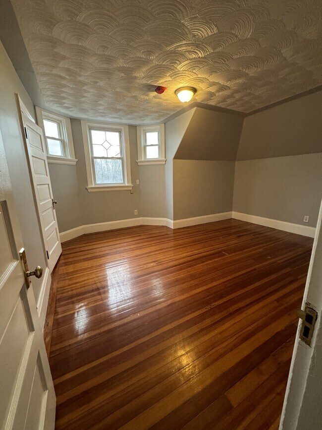 Edgewood View 163165 Norwood Ave Cranston RI 02905 Apartment Finder