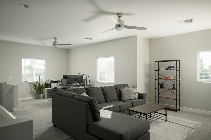 Loft Area - 2821 N 28th Pl