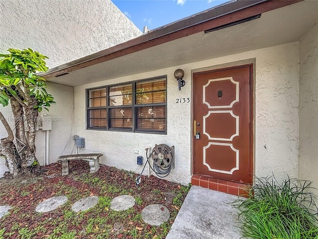 Building Photo - 2133 N 14th Ave