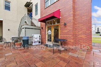 Building Photo - 401 Mason Ct
