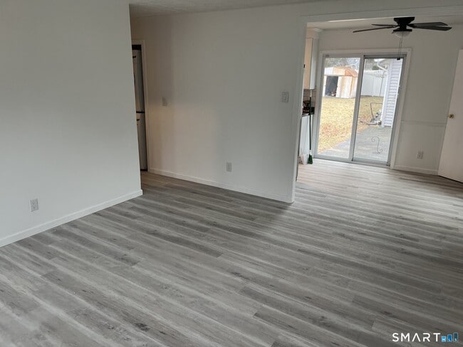 Building Photo - 31 Hardwood Rd