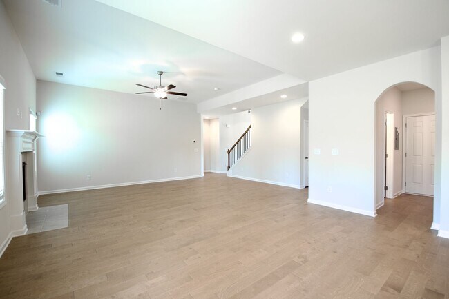 Building Photo - Brand New Hugston Home Near Lee Scott Acad...
