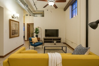 Building Photo - 521 N Jefferson Ave