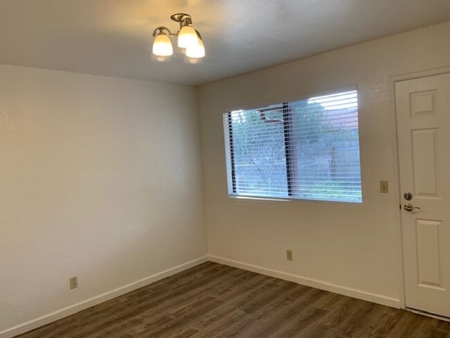 Building Photo - West Sedona