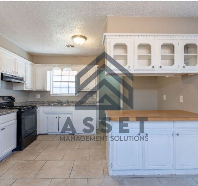 Building Photo - 4613 Cinderella Dr