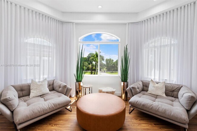 Building Photo - 5801 Melaleuca Rd