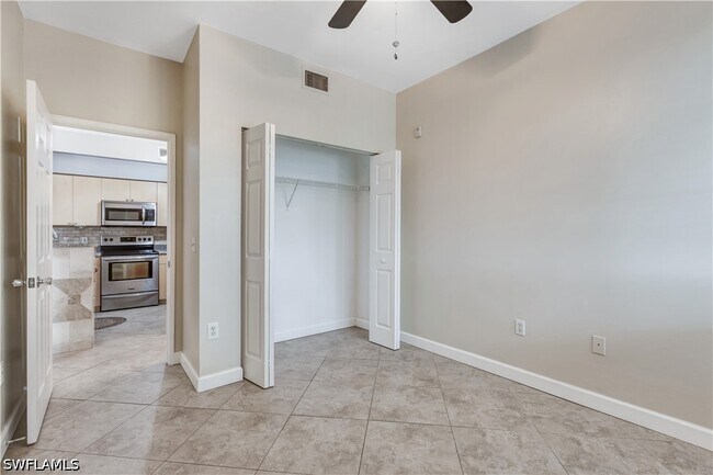 Building Photo - 1105 Reserve Ct