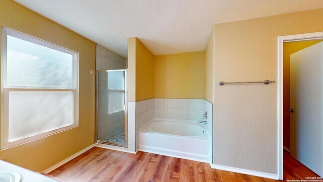 Building Photo - 117 Foxglove Pass