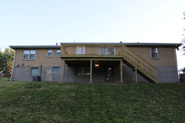 Building Photo - 4926 Haskell Ave