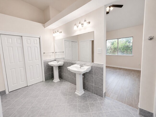 Building Photo - 21458 Park Timbers Ln