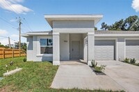 Building Photo - 1503 8th Ave E