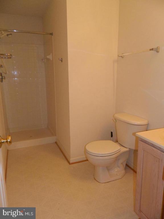 Building Photo - 609 Kensington Dr