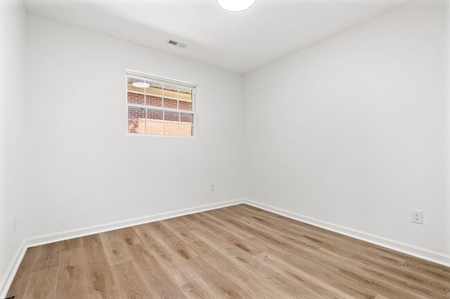 Building Photo - Completely Renovated Durham Home!
