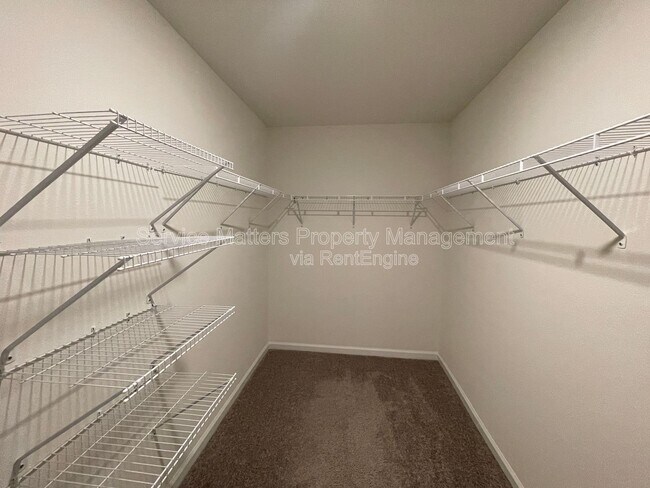 Building Photo - 4356 Jitterbug St