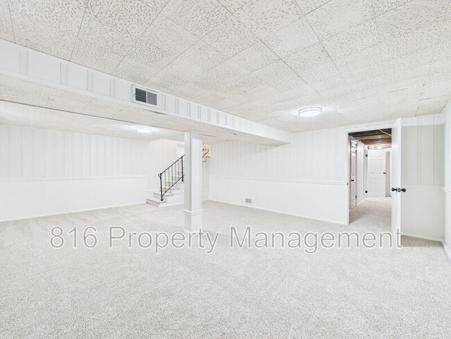 Building Photo - 8215 Ruskin Way