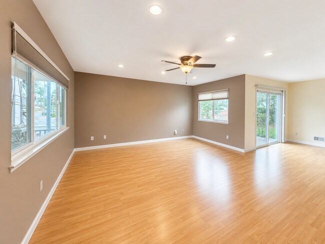 Building Photo - 55+ 2 bedroom in Watsonville