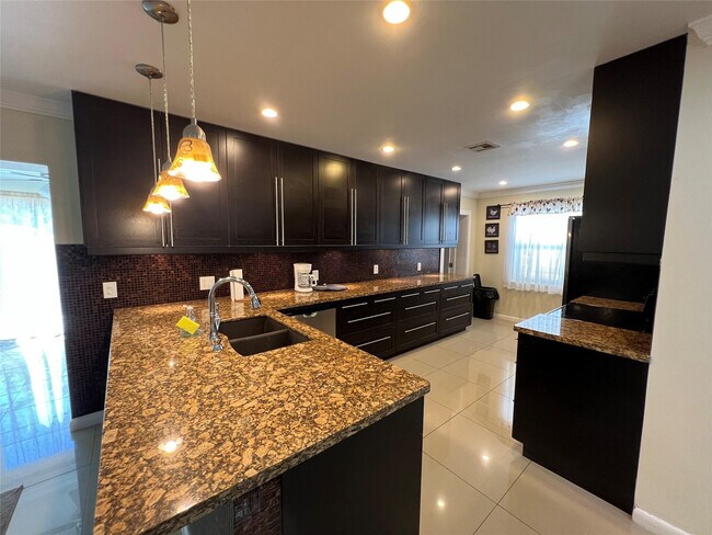 Building Photo - 9302 Pl